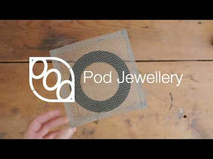 Tripod with mesh screen | Jewellery making supplies